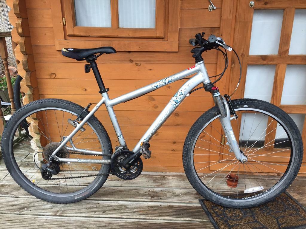 specialized myka 17